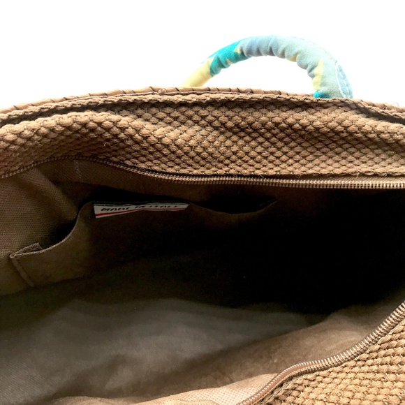 Super Cute Brown Straw Tote - Picture 5 of 5